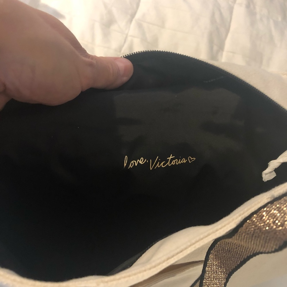 Victoria’s Secret Glitter weekender Tote. NWT - Picture 9 of 16
